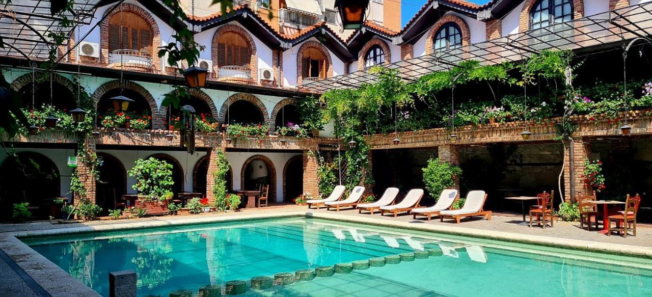 Hotel Restaurant Bujtina E Gjelit Τίρανα Εξωτερικό φωτογραφία