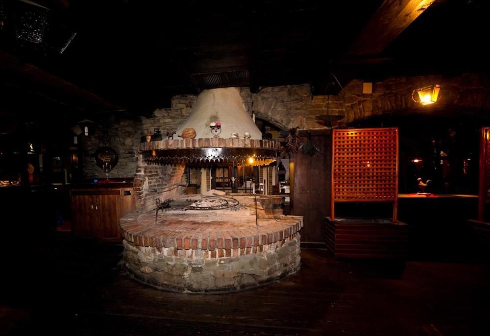 Hotel Restaurant Bujtina E Gjelit Τίρανα Εξωτερικό φωτογραφία