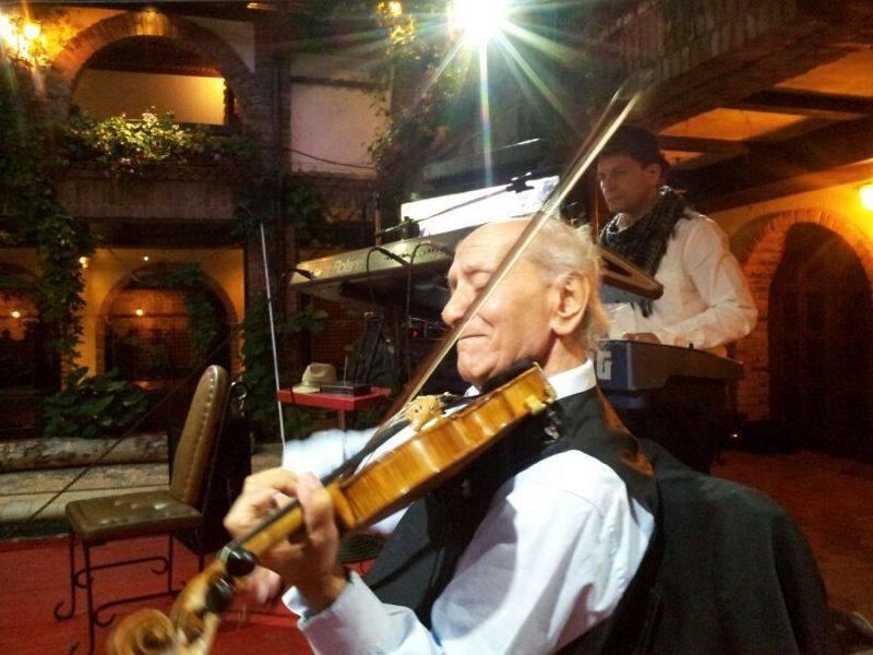 Hotel Restaurant Bujtina E Gjelit Τίρανα Εξωτερικό φωτογραφία