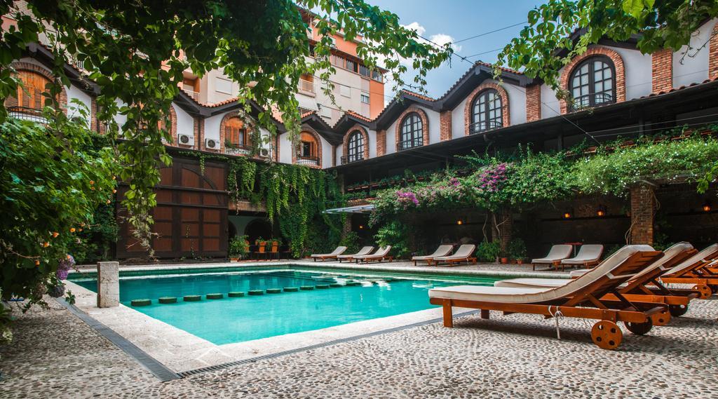 Hotel Restaurant Bujtina E Gjelit Τίρανα Εξωτερικό φωτογραφία