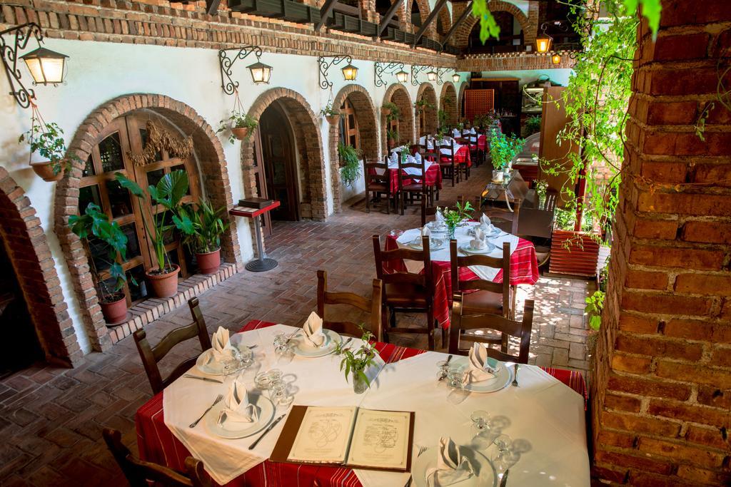 Hotel Restaurant Bujtina E Gjelit Τίρανα Εξωτερικό φωτογραφία