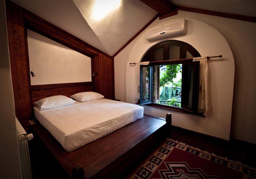 Hotel Restaurant Bujtina E Gjelit Τίρανα Δωμάτιο φωτογραφία