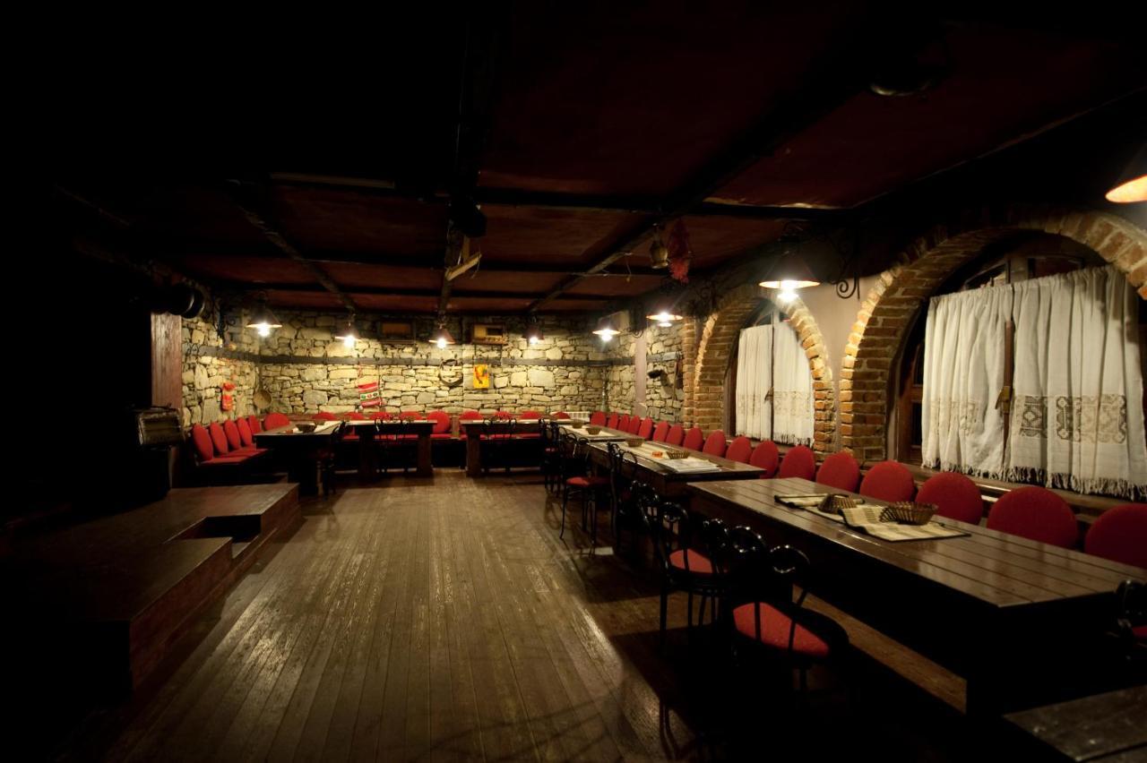 Hotel Restaurant Bujtina E Gjelit Τίρανα Εξωτερικό φωτογραφία